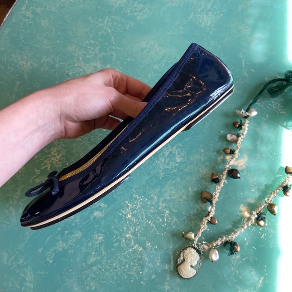 Dolce & Gabbana High Gloss Patent Round Toe Ballet Flats - Picture 4 of 4